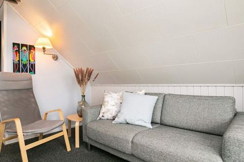 Im beliebten Ferienort Blåvand finden Sie das Motel Garni mit insgesamt 10 Ferienwohnungen. Alle Wohnungen sind mit Bett, Sofa/Sessel, Esstisch und Kleiderschrank ausgestattet. Außerdem gibt es eine gemütliche kleine Küche mit Kühlschrank, Herd, Kaff...