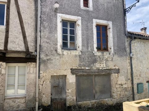 In need of total renovation. Village house situated in a quiet lane off the main village square. This lovely 18th century property has a terrace with stunning views and is laid out over 3 floors. Potential for a terrific lock up and leave holiday hom...