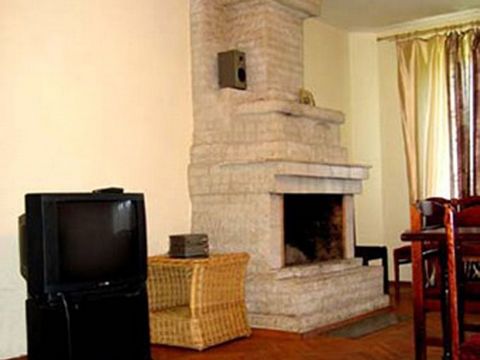 We offer to rent a three-tiered brick cottage with a total area of 370 square meters. Cottage is leased at night, weekends and holidays. The first level includes: entrance hall, living room with fireplace, kitchen, 2 bathrooms, shower, bathtub, Russi...