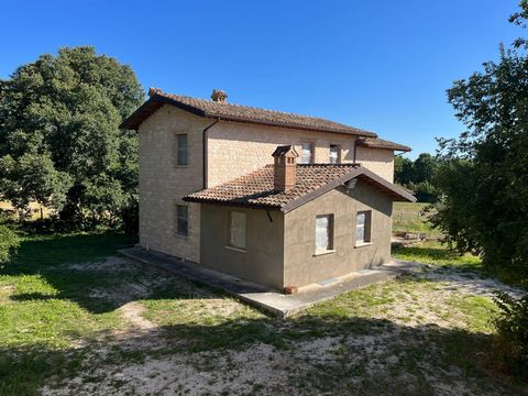 This newly built house is the ideal project for those looking for a combination of modernity and tranquillity. Located a short distance from Gualdo Tadino, it offers an excellent connection with essential services and the convenience of the city, whi...