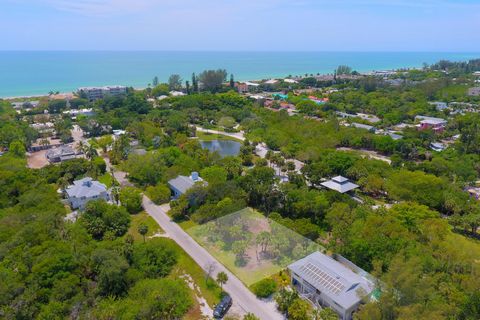 When you’re looking TO BUILD on LONGBOAT KEY, this unique LOT is ready for construction. Property includes SURVEY and COMPLETED PLANS for a 3Bd/2Ba Pool Home designed by the noteworthy SANDHOFF CONSTRUCTION firm. Located midway between Anna Maria Isl...