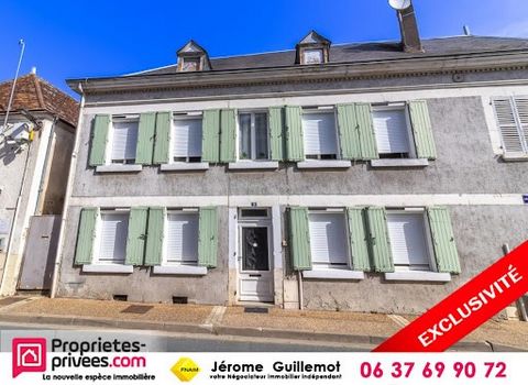 - EXCLUSIVELY - 36210 - CHABRIS Centre - Townhouse - 6 rooms - 4 bedrooms - 3 bathrooms - garages - closed ground of 446 m². **************************************************** _ You will be charmed by this bourgeois house on one level, in the cente...