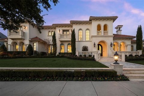 Unmatched in Newman Village's guard-gated community! Distinguished from its neighbors this hm was curated in collaboration with renowned builder Lonnie Gray. Each room offers high-end finishes & designer fixtures set within a neoclassic regency style...
