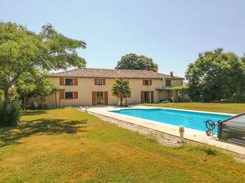 Situated just outide the historic village of Charroux, this well-presented longère offers spacious, family accommodation. On the ground floor there is a large entrance hallway, fitted kitchen with space for a breakfast table, utility room, dining roo...