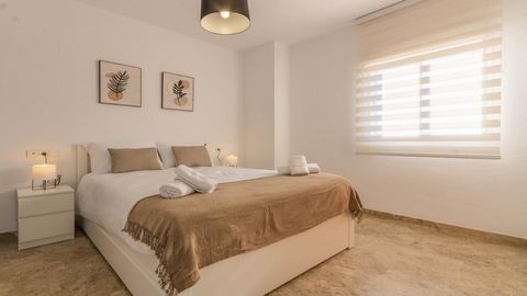 Spectacular apartment with a terrace to enjoy with family or friends while you get to know our Cordoba. The Apartment is distributed with 3 bedrooms on the same floor, one bedroom with a double bed and a bathroom with shower + sink + toilet + bidet i...