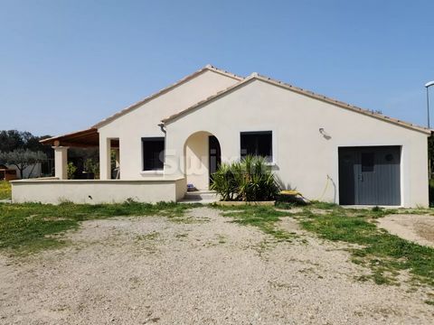 Ref 448GG. - Exclusivity - Grignan Region Recently renovated single-storey villa located outside the development in a pleasant setting... Built on 1320m² of fully fenced land, it consists of an entrance hall leading to a fitted kitchen and a living/d...