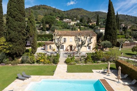 Welcome to this charming 19th-century bastide, nestling on a magnificent, partly flat plot of land with uninterrupted views of the Tanneron mountains. With 300m2 of living space spread over two floors, this property combines authenticity and charm wi...