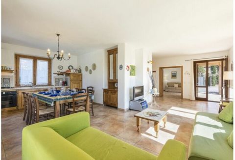 Lovely villa with private pool, located in the Valdichiana area, half an hour from Arezzo and Cortona.
