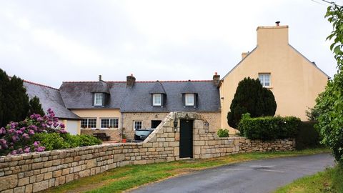 Dpt Finistère (29), à vendre PLOBANNALEC maison P8 de 219 m² - Terrain de 2 310 m²