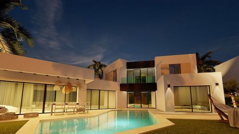 ESTEPONA .... NEW Villas, Completion expected in 2025 FREE Notary fees exclusively when you purchase any new development with MarBanus Estates New development featuring 17 exquisite luxury villas. Nestled within a prestigious gated community, these v...