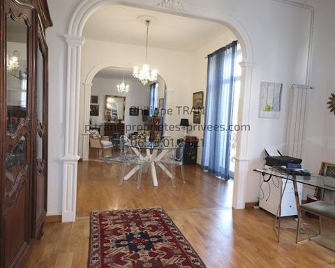 Hérault (34) BEZIERS 34500 sectors CITY CENTRE. Rare and unique in the region, Philippe TRAN of Proprietes-privees is pleased to present this Haussmannian apartment crossing T5, completely renovated with high quality materials. With its 184 m² of liv...