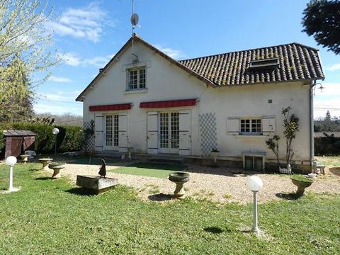 SAVIGNAC LES EGLISES 24420. Prix 161 990 euros Honoraires agence inclus (dont 4,51%ttc à la charge de l'acquéreur, soit 155 000 euros hors agence). DPE classe E GES classe E (montant estimé des dépenses annuelles d'énergie pour un usage standard: ent...