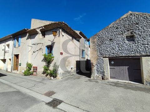 REGION VISAN In the heart of a village in the Drôme Provençale, this large house offers generous spaces spread over several levels, including a room on the ground floor that can be transformed into a professional space, or even a business. It also in...