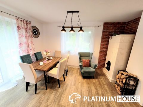 Such an offer only at Platinum House! House size : 110,37 m2 Land area : 1016 m2 Attic size : 25 m2 Platinum House Real Estate Office offers for sale a single-storey detached house located near the forest in the town of PRZYTOK The property consists ...