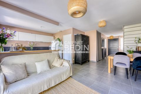 Exclusivité CABINET BEDIN - Mérignac proche Féau. Venez poser vos valises dans cette belle maison contemporaine ! Superbe maison moderne à MERIGNAC, construite en 2018 cette propriété sous garantie décennale offre un espace lumineux et contemporain, ...