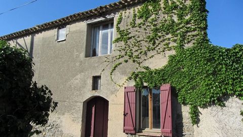 Pretty winegrowers village in the Minervois, with bar/restaurant, bakery, : at 10 minutes from Olonzac, 25 minutes from Carcassonne, 45 minutes from Narbonne, and less than an hour from beaches and Beziers (airport). In a central part of the village ...