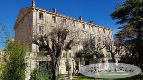 In the center of a small town in the region of Béziers, Languedoc Roussillon, Occitanie, South of France, this very beautiful Maison de Maître from 1880, ISMH, offers an exceptional main dwelling and 10 other apartments for rent, plus an independent ...