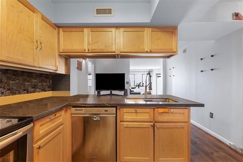 Beautiful high-rise condominium nestled in Sandy Springs. Whether you’re a first time homebuyer or looking for a property to invest in, this high-rise condo offers convenience, modern amenities, and a prime location. This 2 bedroom, 2 bathroom condo ...