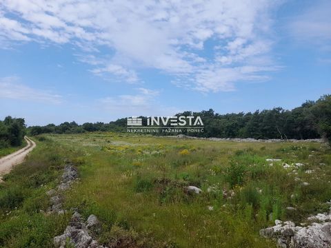   Title: Rovinj, agricultural land 21,206 m² with a marked house of 14 m²   Description: Near Rovinj, agricultural land of 21,206 m² with a marked house of 14 m² is for sale, along with an obtained elaboration and a decision from the Rovinj municipal...