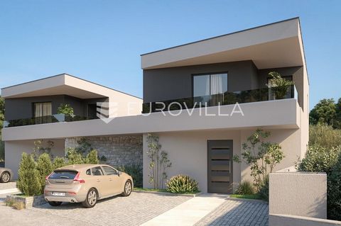 This modern house is spread over the ground floor and the first floor, which are connected by an elegant internal staircase, forming a functional and spacious two-story, three-room apartment with an area of 104.83 m². The house comes with its own par...