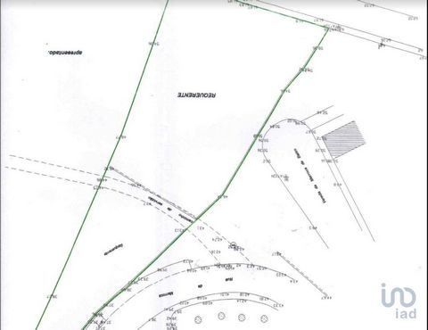 Pinhal para Construção à Venda em Vila Nova de Gaia Você está procurando por uma oportunidade única para desenvolver um projeto residencial ou comercial em Vila Nova de Gaia? Este pinhal é a escolha perfeita! Detalhes do Terreno: Área total: 2900 met...