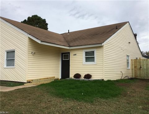 Take some time and come tour this stylish ranch townhome in the heart of Virginia Beach! The home features granite countertops, stainless steel appliances, and composite wood flooring. Don't miss out on this one!