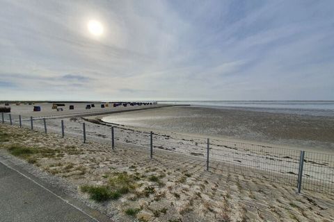 Bis zu 6 Personen (5 Erw. 1 Kind) finden hier im 110 m² großen Ferienhaus Platz um einen herrlichen Urlaub zu verbringen. Wir lieben Tiere und nehmen auch bis zu zwei Hunde in dem Ferienhaus gern auf. Dafür haben wir das Grundstück komplett eingezäun...
