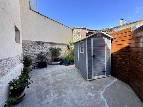 Grenade Appartement T3 avec cour de plain pied