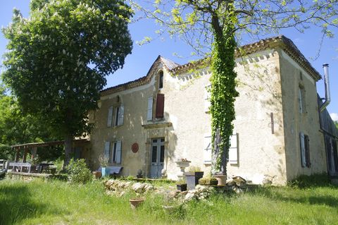 A vendre SECTEUR MONTESQUIOU, Maison en pierre de 160 m², 3 chambres, vue dégagée, calme absolue sur 7000 m² de terrain