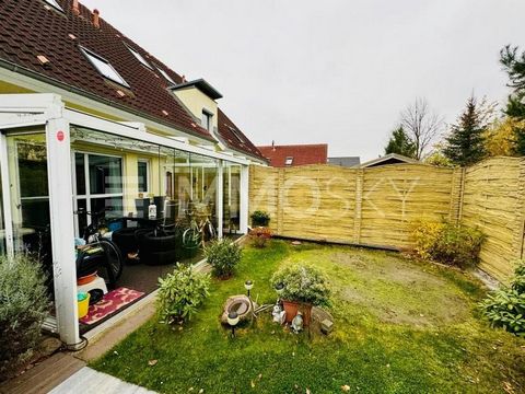 Willkommen in Ihrem neuen Familien-Hotspot! Dieses schöne Vier-Zimmer-Haus hat auf 104 m² alles, was Sie für ein entspanntes, modernes Familienleben brauchen. Der offene Wohn- und Essbereich wird garantiert Ihr neuer Lieblingsplatz lichtdurchflutet, ...
