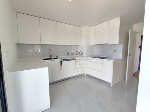Apartamento Moderno em Odivelas - Excelente Oportunidade, bem localizado! Descobra este fantástico apartamento situado num dos melhores bairros de Odivelas. Com uma área bruta de 105 m² e 86 m² úteis, este imóvel oferece todo o conforto e comodidade ...