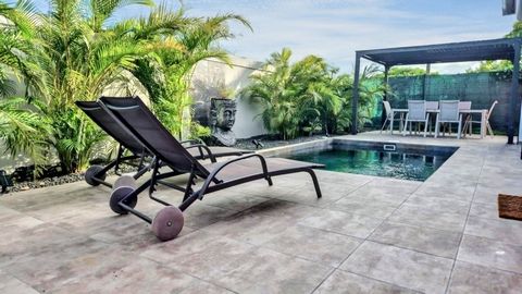 Dpt Guadeloupe (971), à vendre SAINTE ANNE maison contemporaine P3 avec piscine