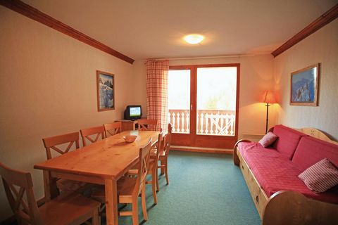 Based in the French Alps and located in Val Cenis Lanslebourg village, Les Valmonts de Val Cenis residence (with elevator) is situated 300 m from Val Cenis village center and shops, in front of the tourist office. Very comfortable, this mountain-styl...