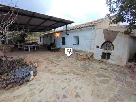 Great opportunity! For sale in Colmenar in the Málaga province of Andalucia, Spain. Beautiful rustic farmhouse with a 6,499m2 plot. The Finca has 3 bedrooms, 1 bathroom, living room with fireplace and a fitted kitchen. The plot has many details such ...