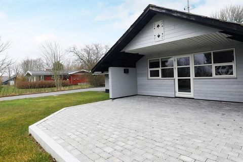 Holiday home built in 1981 and renovated in 2010 located on a large plot approx. 800 meters from the sea at Ristinge. The cottage contains an open kitchen with dining area, living room with wood stove and three bedrooms divided into double beds, two ...