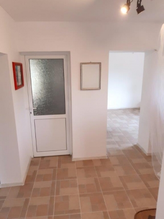 Price: €76.000,00 District: Varna Category: House Area: 90 sq.m. Plot Size: 1200 sq.m. Bedrooms: 2 Bathrooms: 1 Location: Seaside We are pleased to offer this house with a garden, located in a nice and peaceful village with many expats who live there...