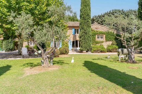Welcome to this haven of peace at the foot of the LUBERON, where this carefully restored 18th-century stone Mas offers you a beautiful south-facing view. With a living space of approximately 390 m2, this elegant interior welcomes you with a spacious ...