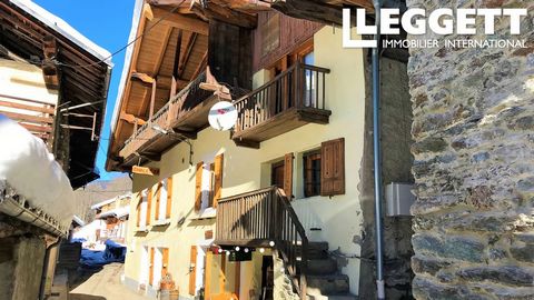 A10606 - For sale in the village of La Thuile, Sainte Foy, a converted traditional barn renovated to a high standard built over 3 floors. Altitude 1247m. It comprises 5 recently renovated bedrooms, 4 bathrooms, kitchen, lounge, dining room, large att...