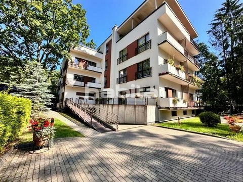 Refined apartment with a view of green surroundings and peace in Jaundubulti, Jurmala. Spacious and bright layout of the apartment, ensuring optimal penetration of light into the premises. Modern kitchen equipment with high-quality household applianc...