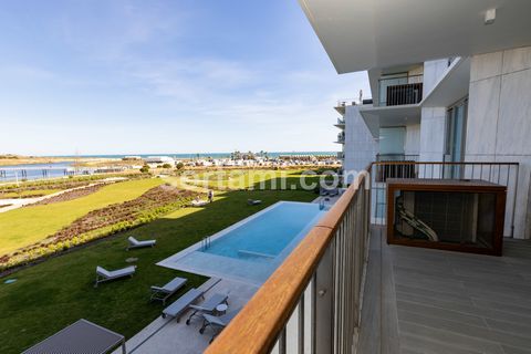 Discover the luxury of this stunning two bedroom apartment in Armação de Pêra, witha wonderful sea view. Featuring contemporary architecture and high quality finishes, this space is truly exceptional. With two bedrooms en-suite, which of one has a sp...