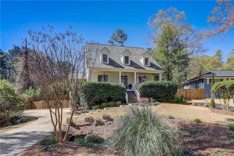 Beautiful and spacious Cape Cod style home in Smyrna’s Forest Hills! The lush, manicured landscaping and rocking chair front porch welcome you into this custom-built home. Special touches are found throughout: hardwood floors, crown molding, built-in...