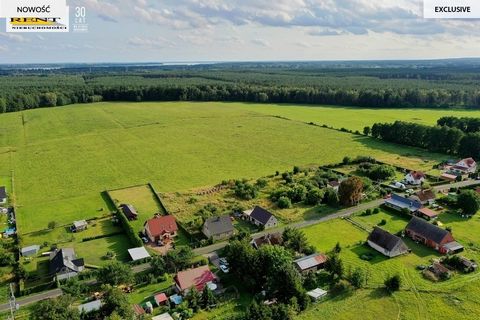 Na sprzedaż ziemia rolna w Cisewie. Oferowana nieruchomość składa się z dwóch działek (3.400 m2 i 5.100 m2) o łącznej powierzchni 8.500 m2  Cisewo 16 km do Szczecina, 10 km do Stargardu, 5 km od Jeziora Miedwie. Teren przeznaczony pod zagospodarowani...
