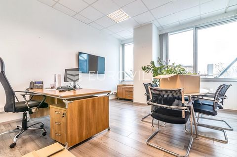 Radnička, functional office space 118 m2 on the 1st floor of a newer office building. It consists of an entrance hall (reception), 4 offices, kitchen and toilet. Air conditioned. Suitable for various activities: offices, clinic, office. It is located...