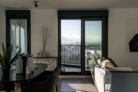 Lucas Fox presents AQ Urban Sky, our most innovative and modern commitment to new-build homes in the heart of Malaga, with spectacular height, lighting and unbeatable views. The location is perfectly connected to the historic centre and with all kind...