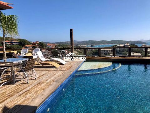 Located just 250m from the stunning João Fernandes Beach, this splendid mansion distributes charm, comfort and privacy on its three floors. With nine suites, seven of which have sea views, two toilets, a TV room, a kitchen with a gourmet island and a...