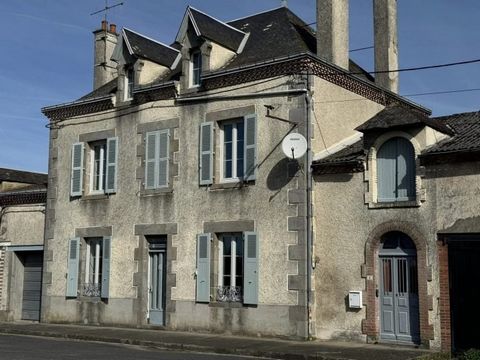 Situated in the heart of the town of Le Dorat in the Haute Vienne Department of the Limousin, is this stunning and imposing property which is part of the history of Le Dorat, which had a very famous dressage school in years gone by, the sector of thi...