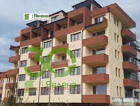 Yavlena sells APARTMENT WITH THREE BEDROOMS, spacious and very bright living room with separate dining area and space for relaxation, two bathrooms with toilets, laundry room and two terraces. Sunny and bright apartment in a quiet and comfortable pla...