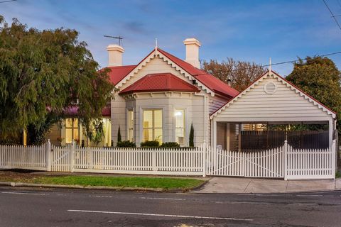 Rich in heritage charm, this landmark property presents a rare opportunity to reside amongst bespoke character-rich interiors complemented by a boutique resort-style alfresco zone in the heart of Mornington’s prized sports and leisure precinct. Graci...