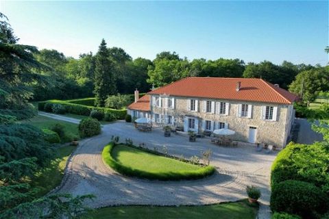 Charming and spacious 9 bedroom property, set within around 15 hectares of land, located in a quiet setting in Lesparre Medoc. Features include a manor house of 450m2 with a total of 8 bedrooms and 4 bathrooms; outbuilding; garages; magnificent Frenc...