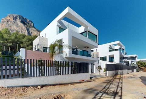 NEW BUILD VILLAS IN POLOP New Build promotion of 6 Luxury Villas in Polop with views of the sea and mountains. Villas build on the independent plots, with pool, parking, barbecue and large garden. The villa is distributed over two floors plus a basem...